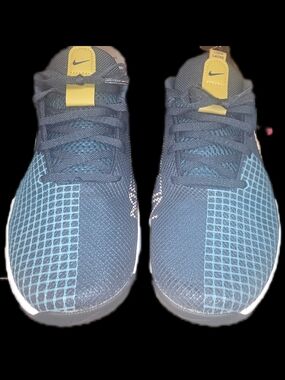 Nike Men’s Athletic Shoes Navy Blue with Light Blue and Yellow Accents